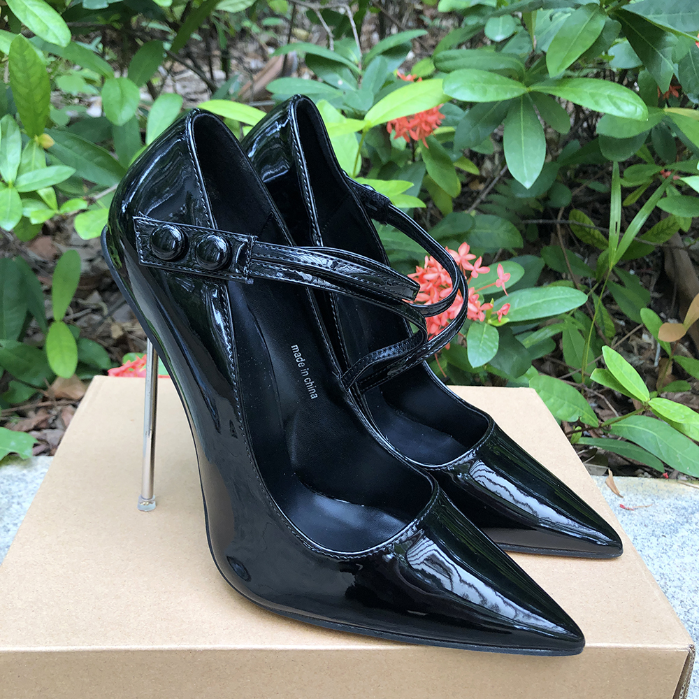 Glamorous Black Patent Leather – Crossfit Event recenzja i cena