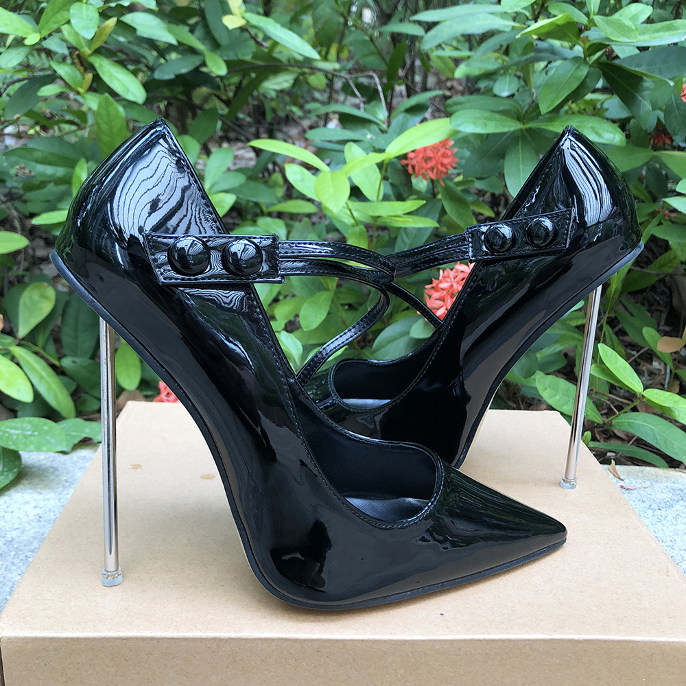 Glamorous Black Patent Leather – Crossfit Event recenzja i cena